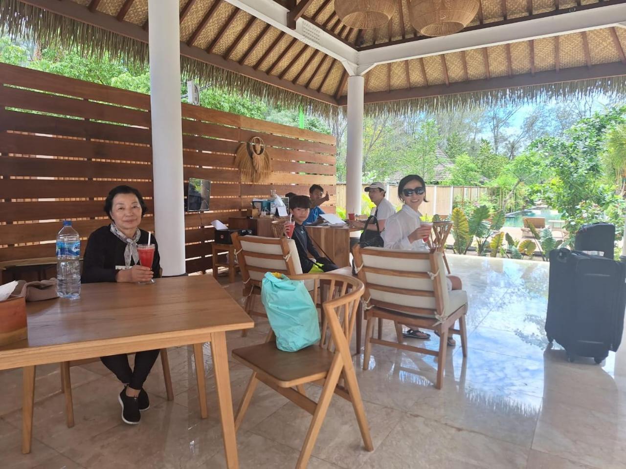 Villa Penyu Gili Trawangan Extérieur photo